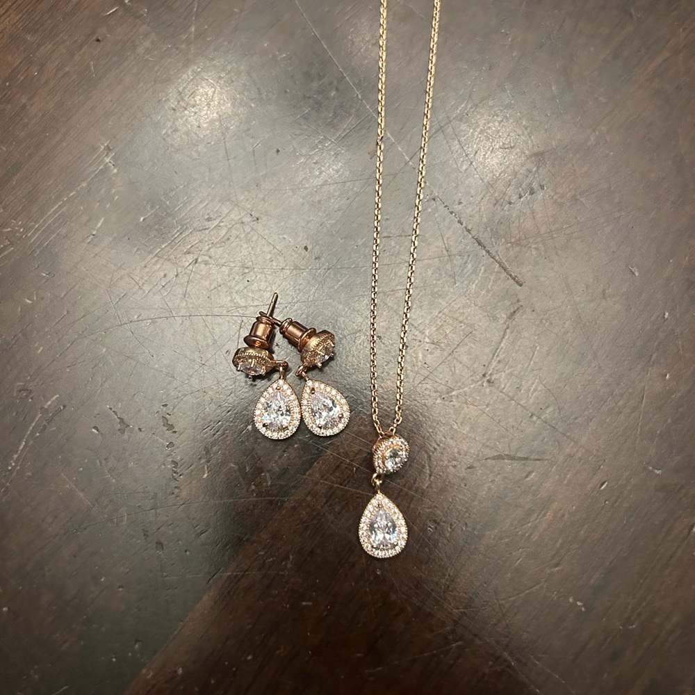 NWOT Rose Gold Matching Necklace and Earrings